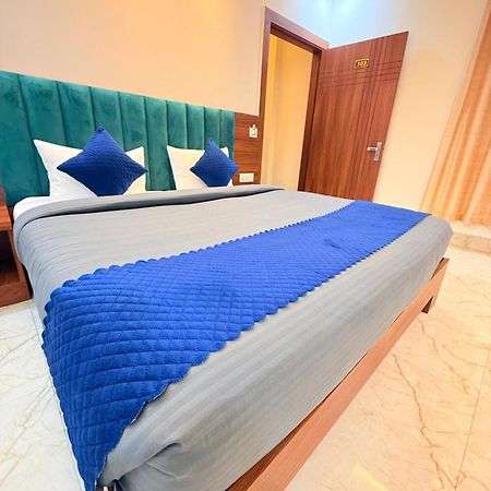 Hotel Tulip Light Mathura Exterior foto