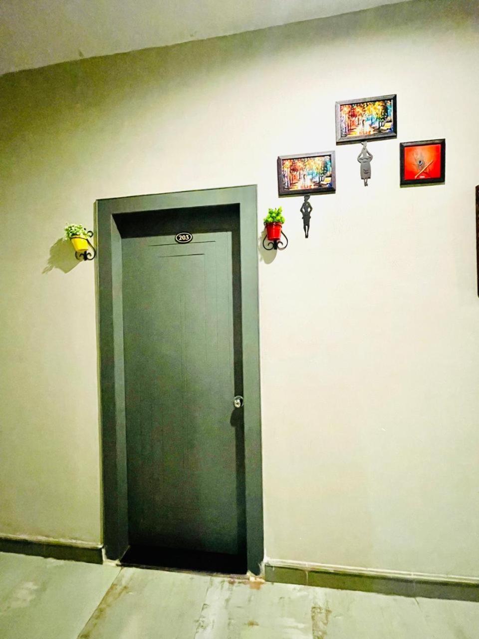 Hotel Tulip Light Mathura Exterior foto