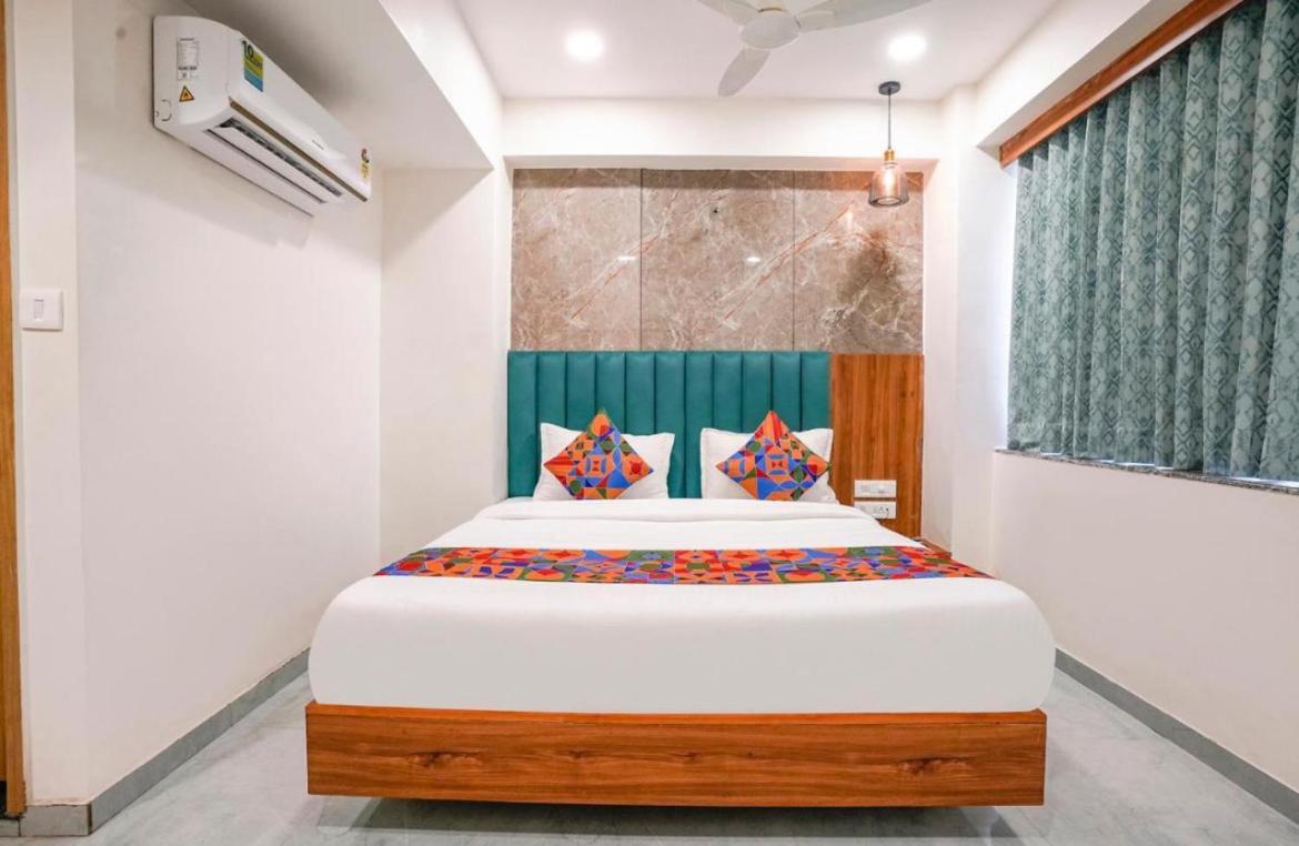 Hotel Tulip Light Mathura Exterior foto