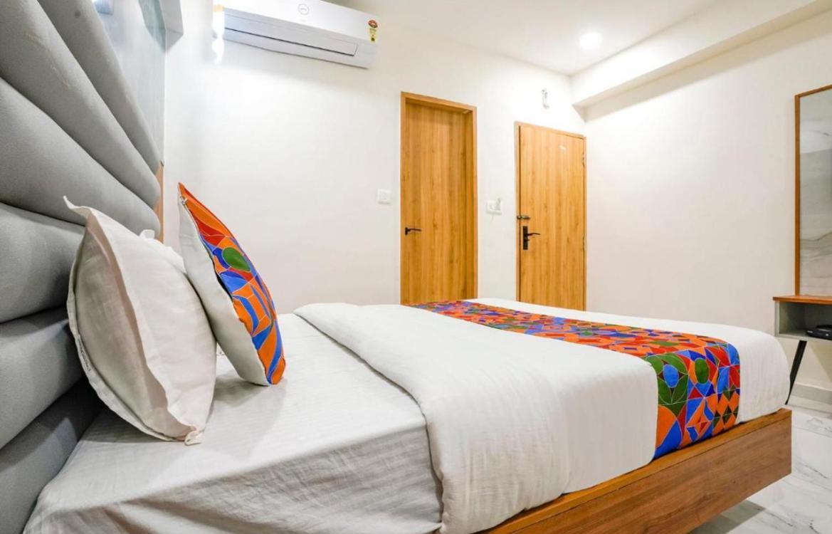 Hotel Tulip Light Mathura Exterior foto